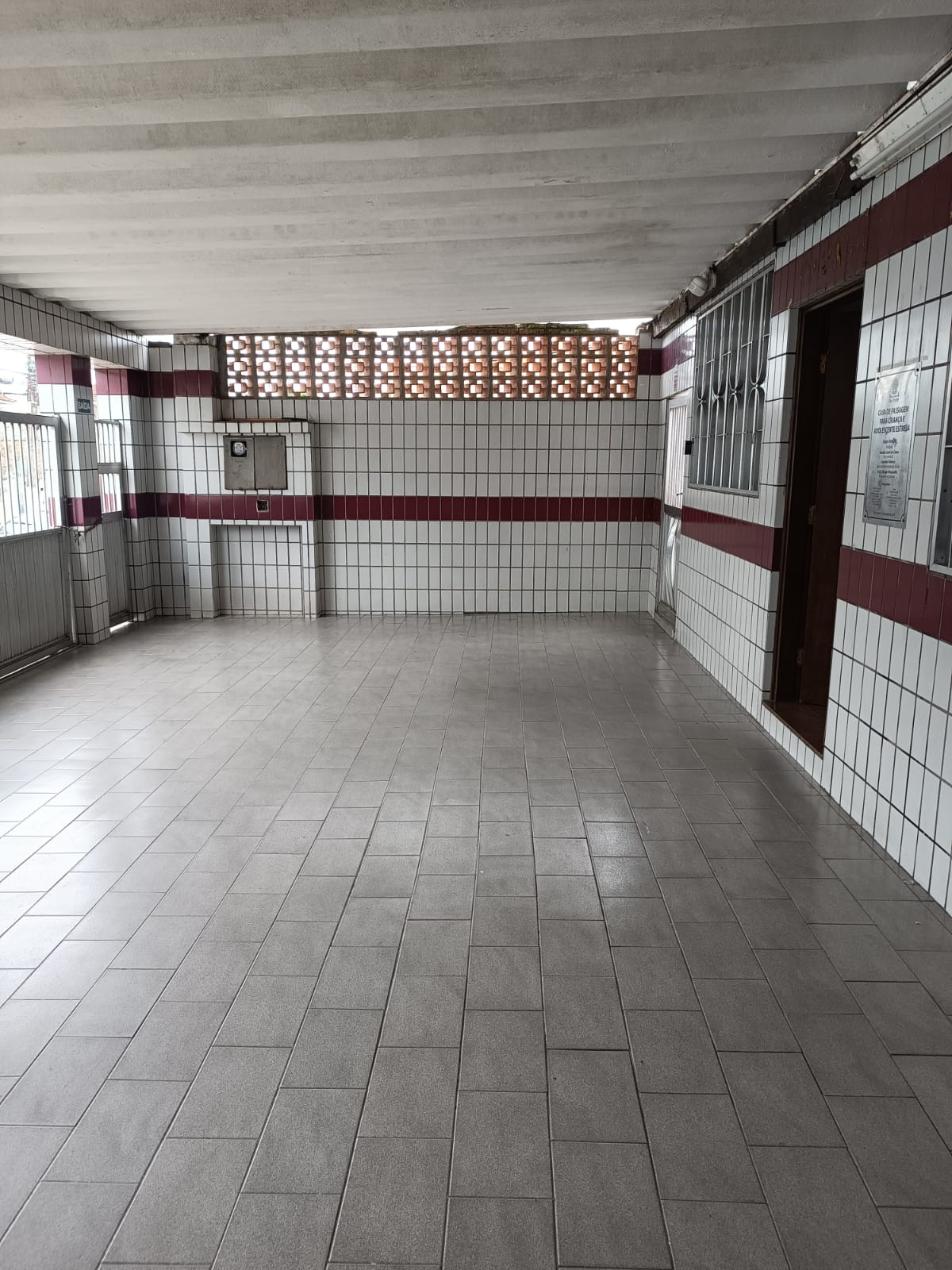Área coberta de entrada da unidade de São Vicente